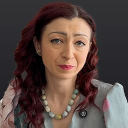 Dr. Toma Jaramani Dina Adnana