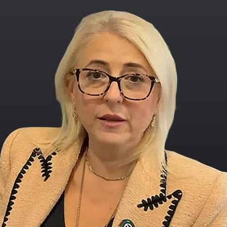 Dr. Ramona Kelemen